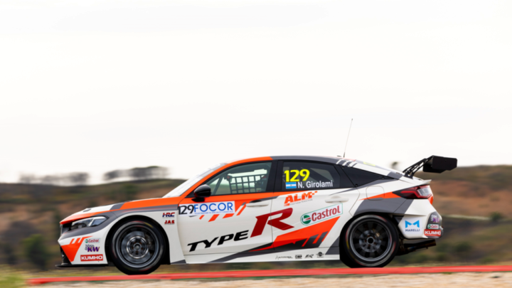 Tcr Girolami Fue En La Carrera De Portimao Campeones