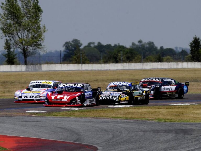 TC Mouras la CAF citó a cuatro pilotos