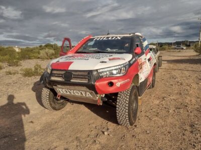 Yacopini y su Toyota Hilux tumbaron y ganaron en la tercera etapa del SARR 2022