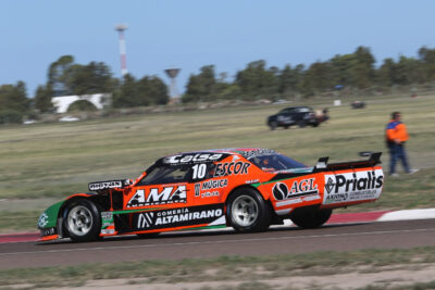 Castellano y su Dodge corren en Centenario