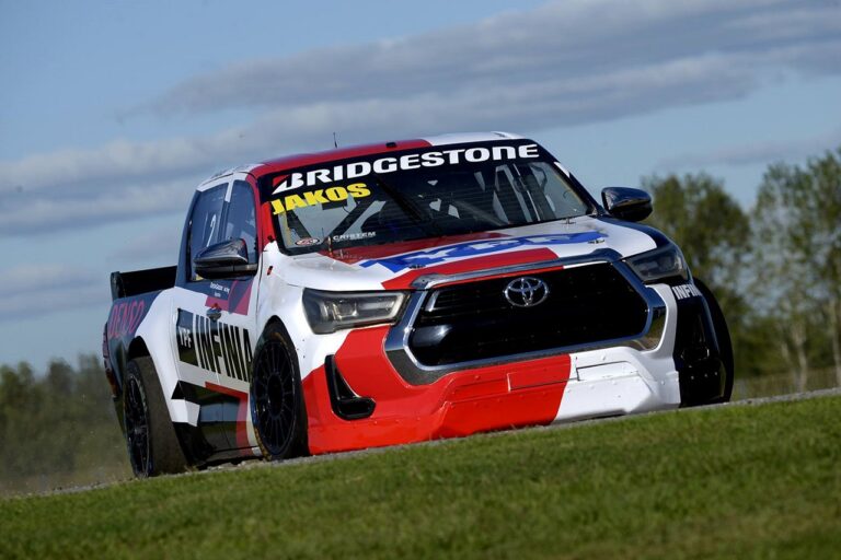 Jakos y su Hilux son rápidos en TC Pick Up