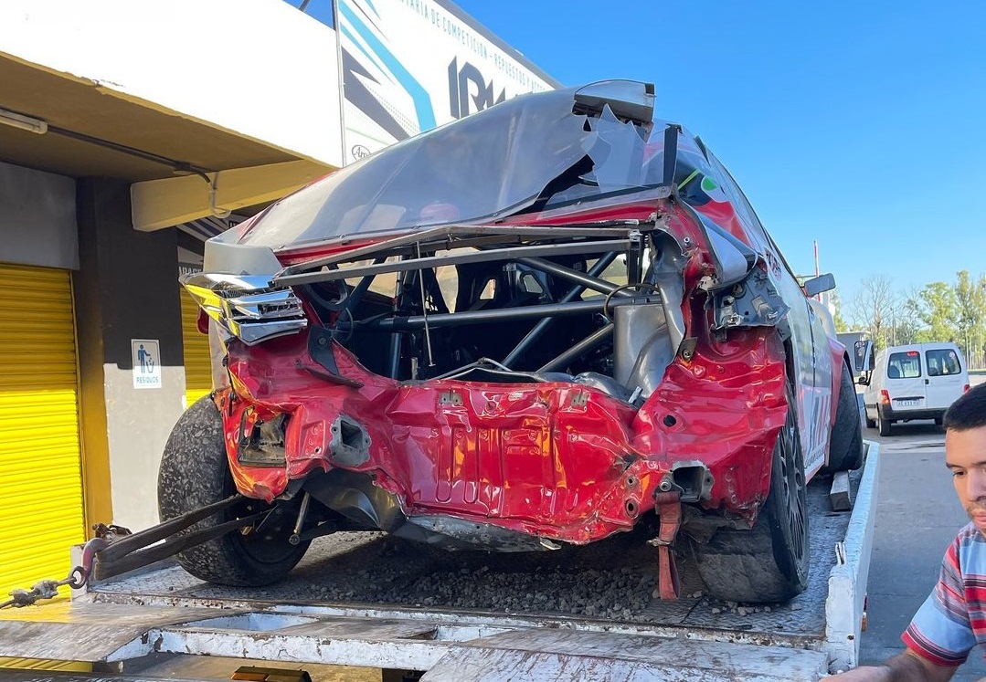 El auto de Zanazzi se repara en el taller de Werner