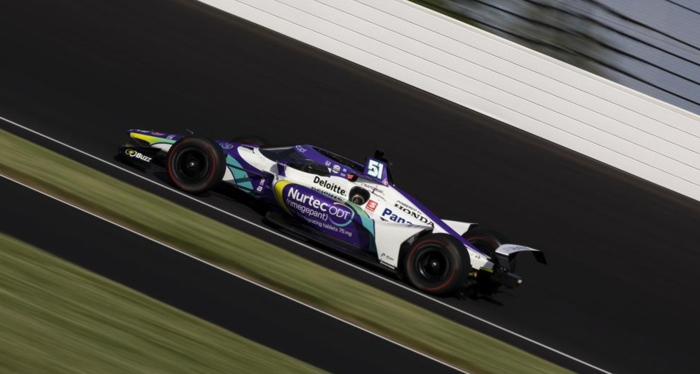 Sato sigue liderando en las prácticas de Indy500