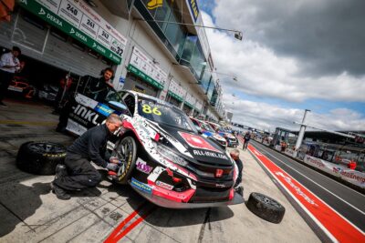 Guerrieri y Girolami en Nûrburgring