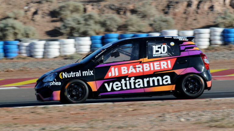 Eluchans mejoró y marcó su primera pole en TN Clase 2