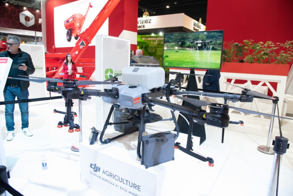 Akron lanzó la comercialización de los Drones Agricolas AIJ