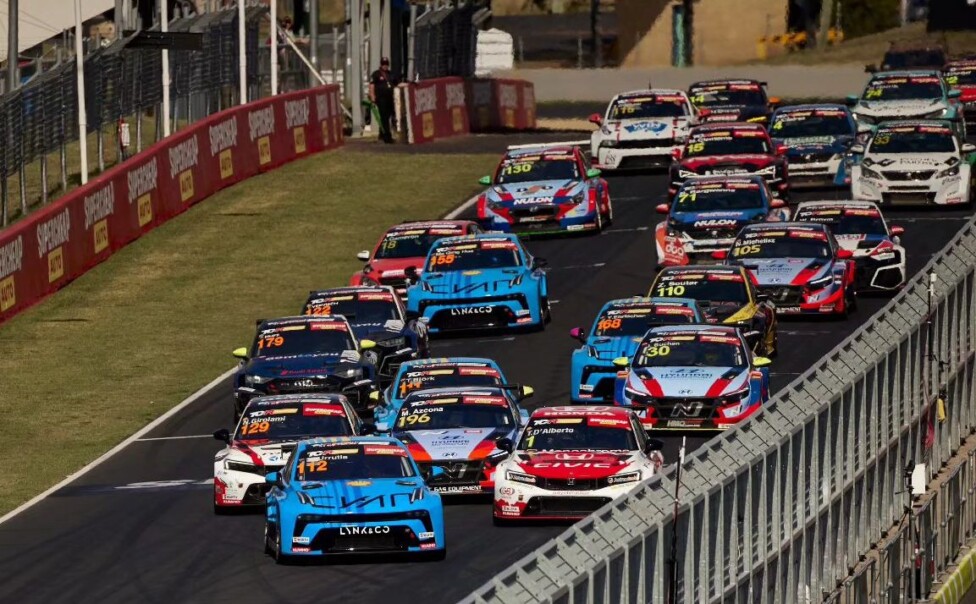 TCR World Tour Bathurst