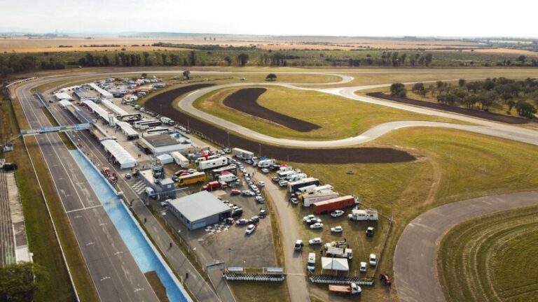 Autódromo Oscar Cabalén