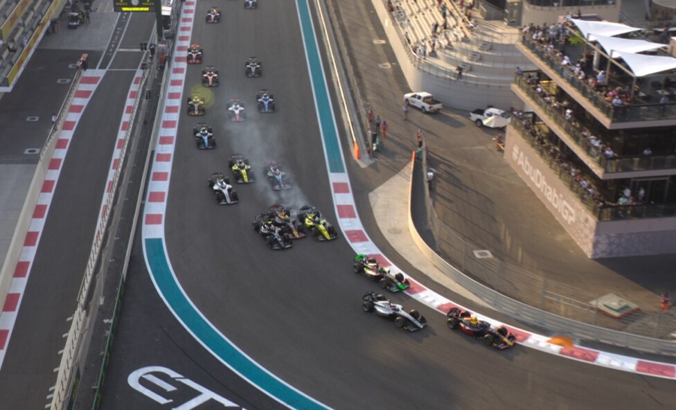 FIA F2 Start Yas Marina