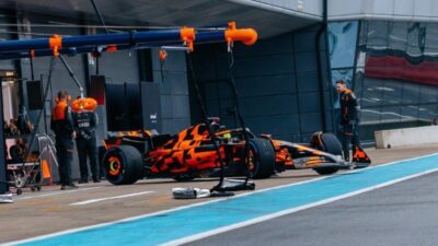 McLaren MCL39